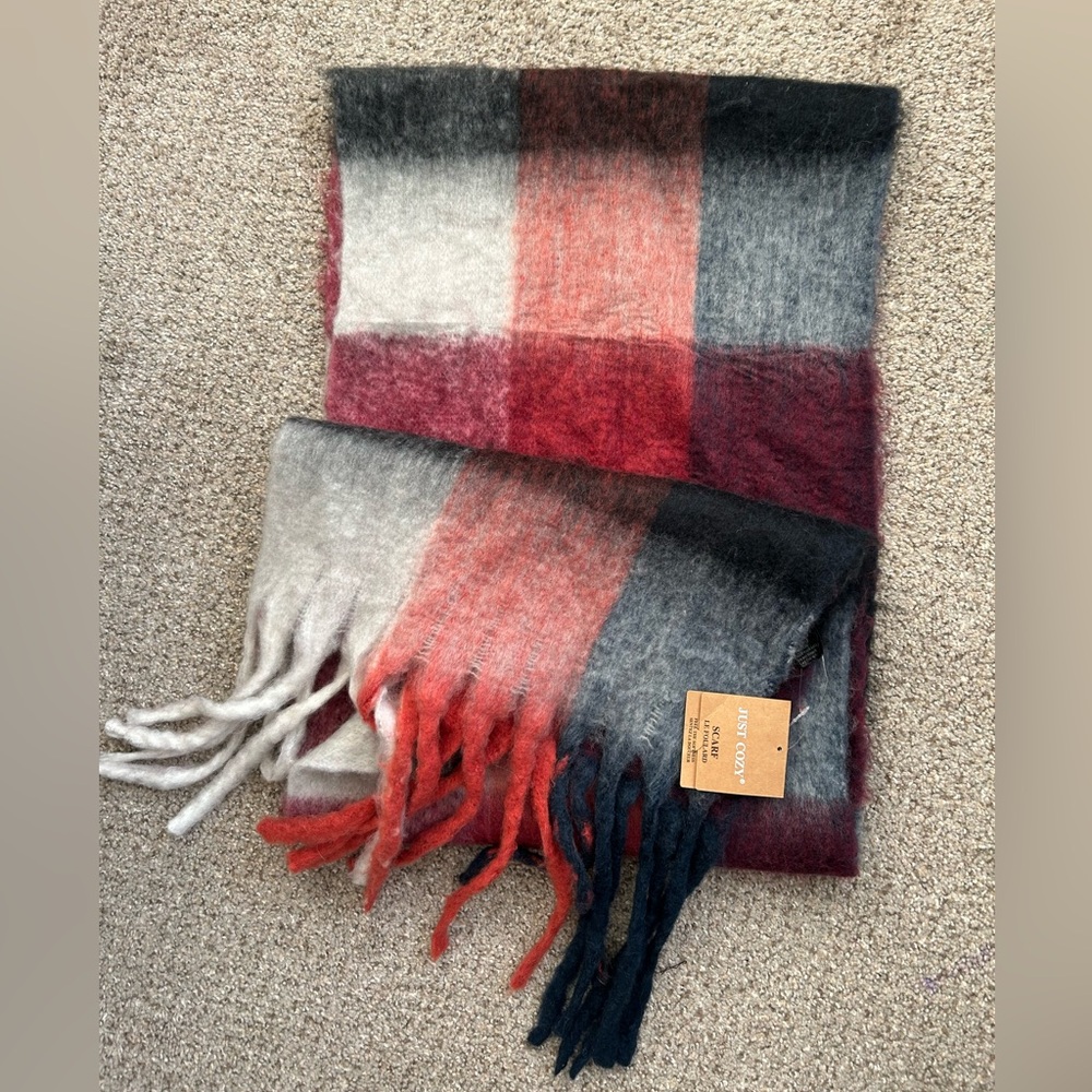 JUST COZY Oversized Plaid Scarf